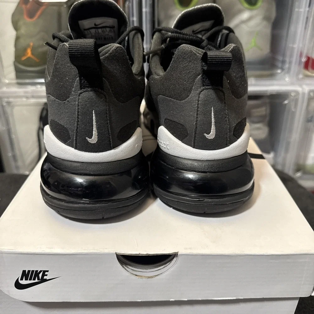 Nike Air Max 270 React Kids Size 13 Black Vast Grey AO4971-001 size 7.5 men - Picture 5 of 10